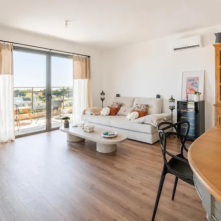 2 Bedroom Sun & Terrace With Sea View