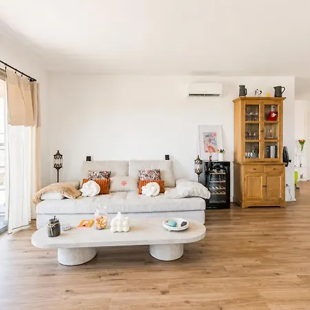 2 Bedroom Sun & Terrace With Sea View