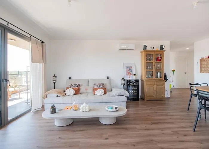 2 Bedroom Sun & Terrace With Sea View 公寓 *