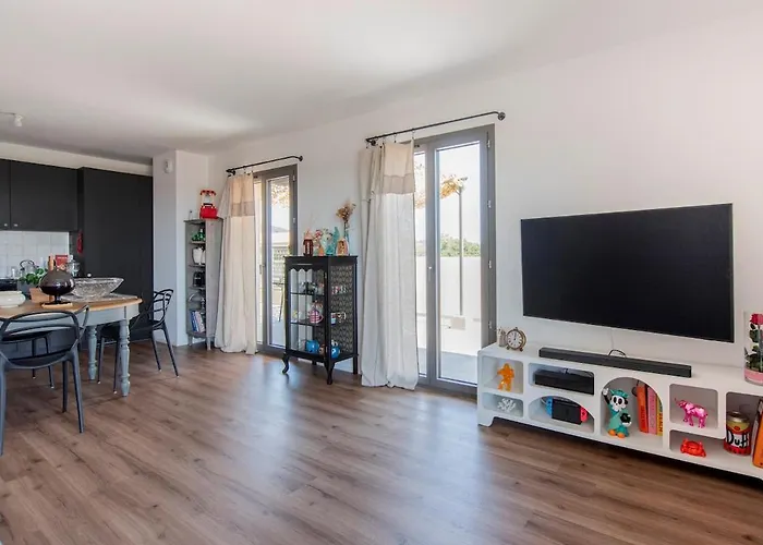 2 Bedroom Sun & Terrace With Sea View